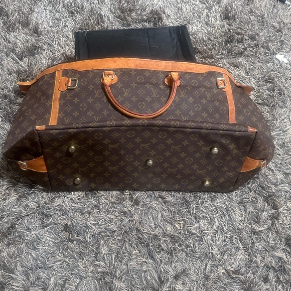 Louis Vuitton Tote Large Weekender Bag - Picture 10 of 11